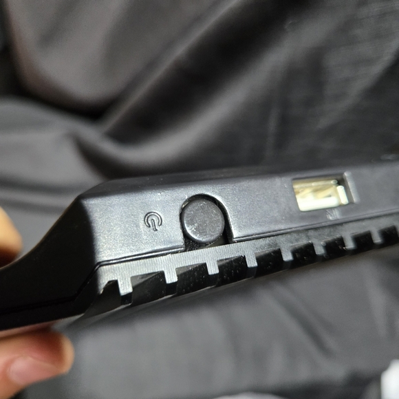 DEEP COOL N8 BLACK Laptop Cooling Pad 17" Pure Aluminium, No Cords Works - Picture 8 of 8